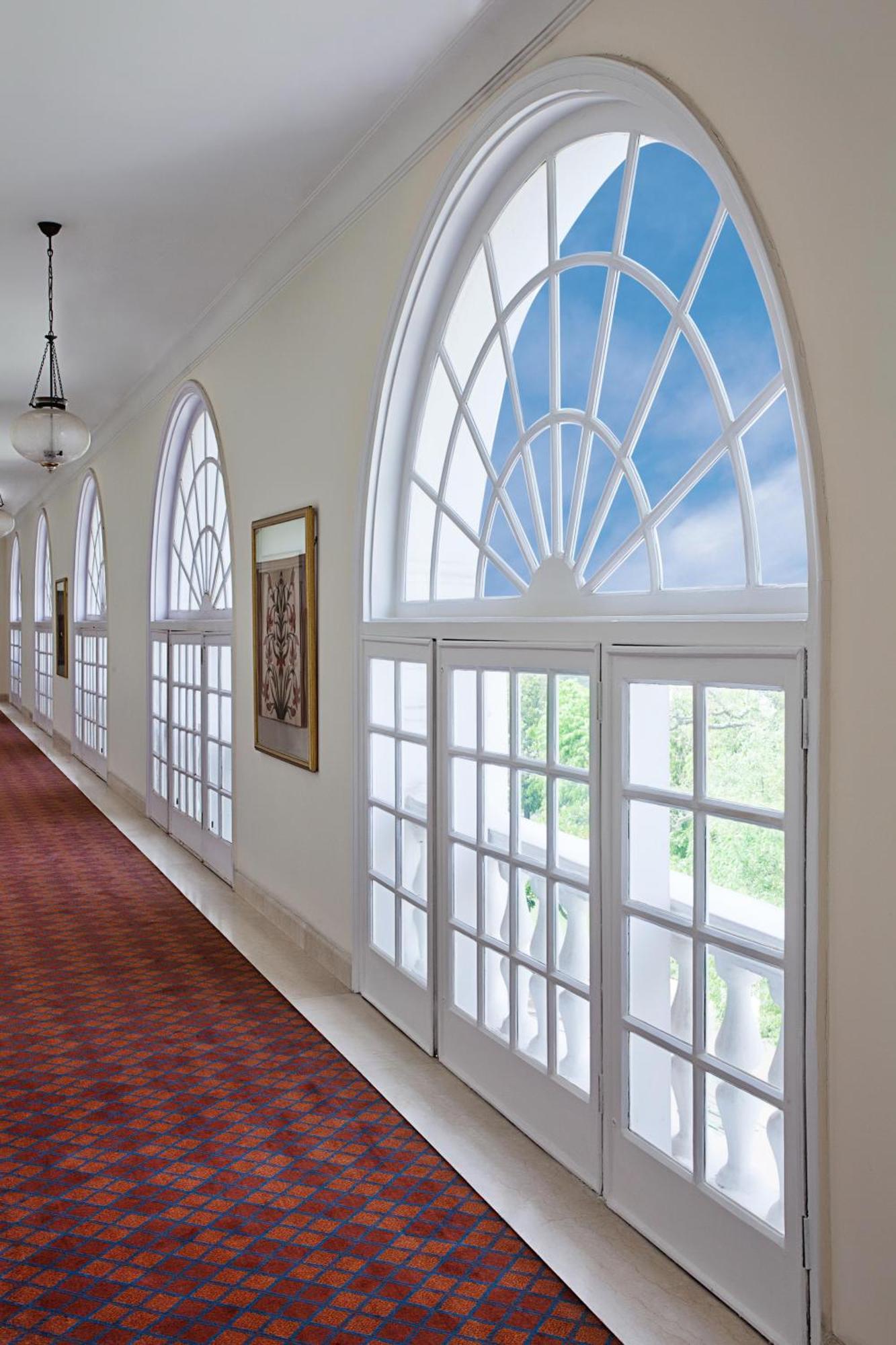 Maidens Hotel New Delhi Exterior foto Windows