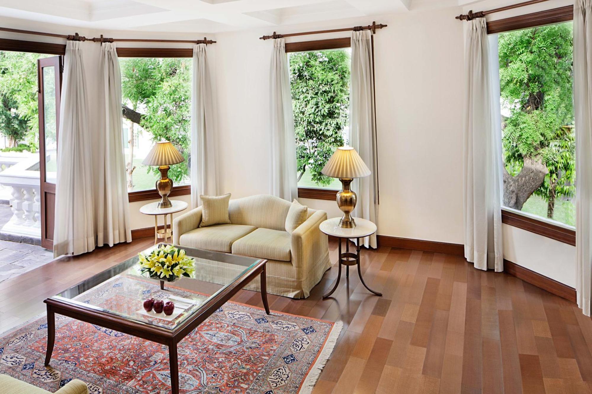 Maidens Hotel New Delhi Exterior foto A living room
